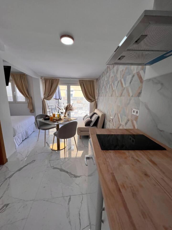 Urban Estudio Elegante Con Terraza Alicante Eksteriør bilde